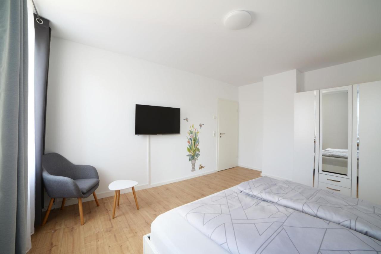 Schoene Ferienwohnung 78M2, 3 Schlafzimmer, 2 Baeder, Zentrumnah, 1Og Ερφούρτη Εξωτερικό φωτογραφία
