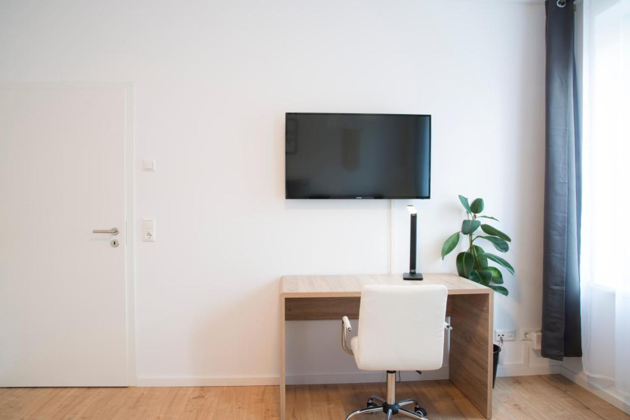 Schoene Ferienwohnung 78M2, 3 Schlafzimmer, 2 Baeder, Zentrumnah, 1Og Ερφούρτη Εξωτερικό φωτογραφία