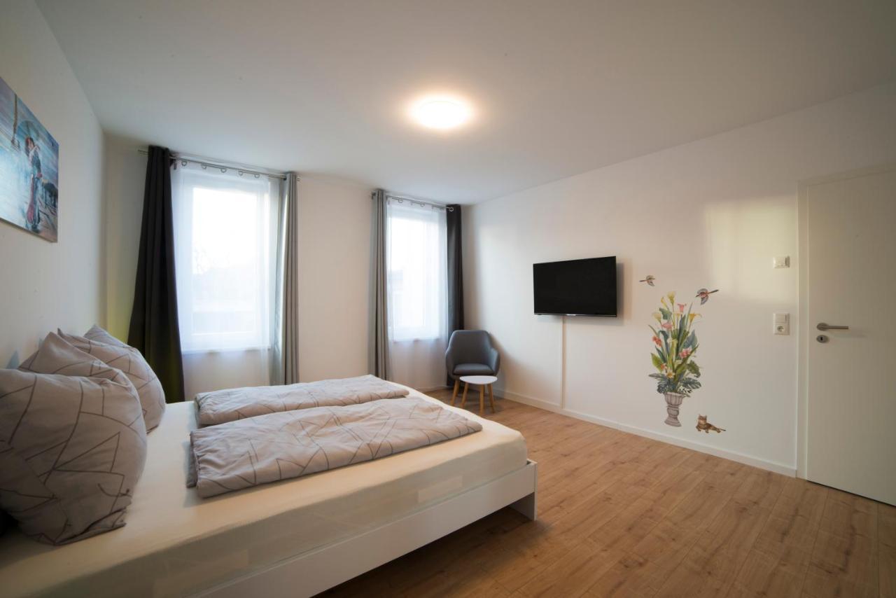 Schoene Ferienwohnung 78M2, 3 Schlafzimmer, 2 Baeder, Zentrumnah, 1Og Ερφούρτη Εξωτερικό φωτογραφία