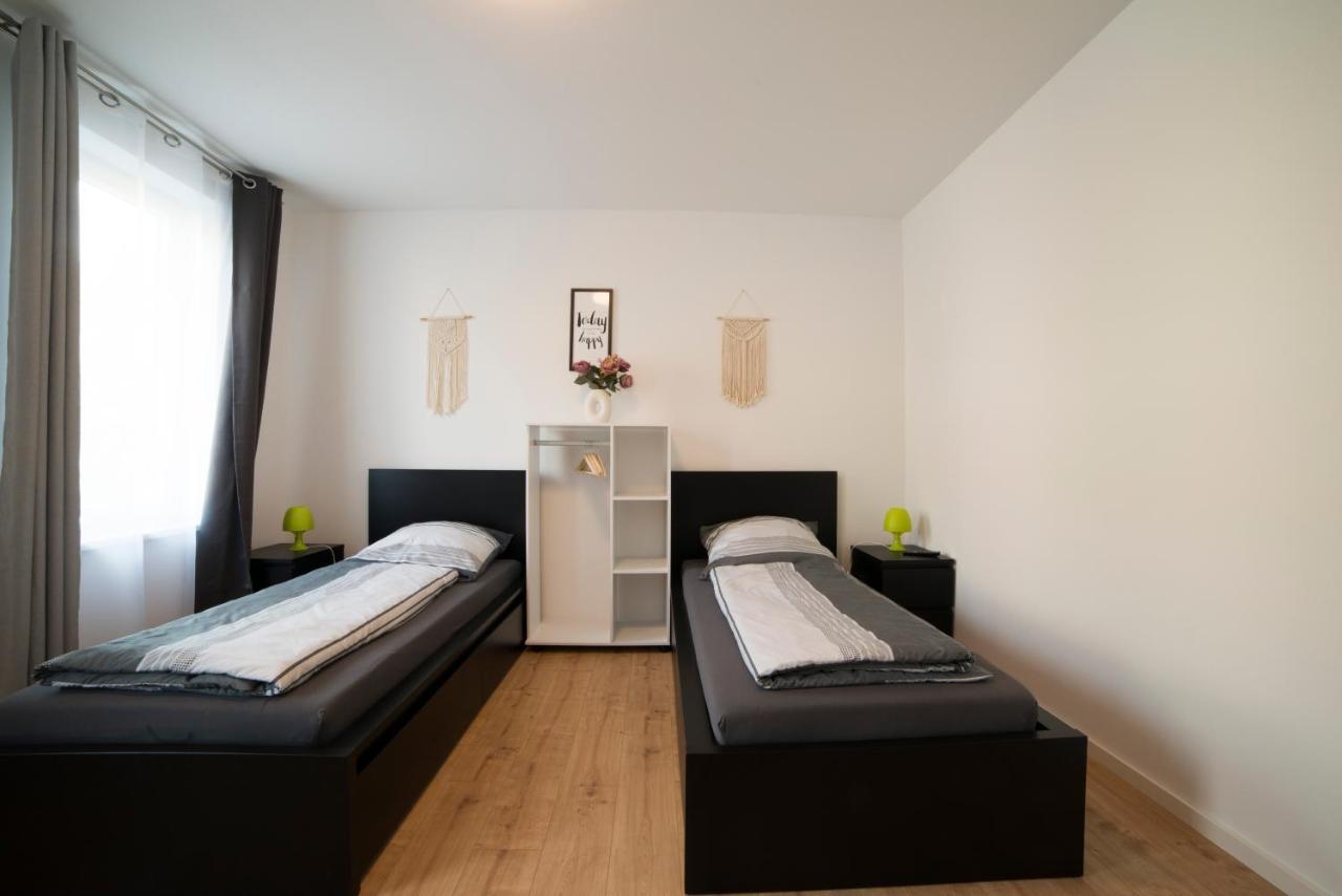 Schoene Ferienwohnung 78M2, 3 Schlafzimmer, 2 Baeder, Zentrumnah, 1Og Ερφούρτη Εξωτερικό φωτογραφία