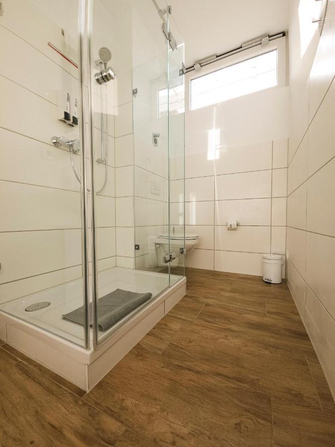 Schoene Ferienwohnung 78M2, 3 Schlafzimmer, 2 Baeder, Zentrumnah, 1Og Ερφούρτη Εξωτερικό φωτογραφία